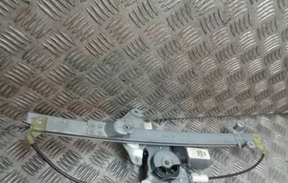 Nissan Primera Front door electric window regulator 400601