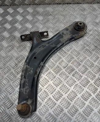 Nissan Qashqai Front lower control arm/wishbone 