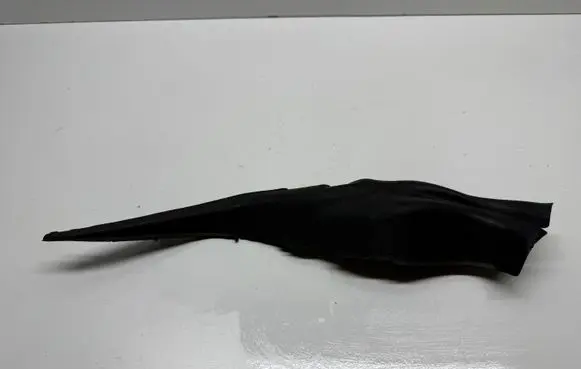 Chrysler Pacifica Wiper trim 68228477AC 9595 93785L