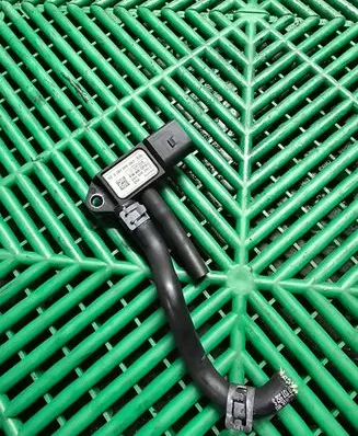Audi A4 S4 B8 8K Exhaust gas pressure sensor 0281006083 059906051C