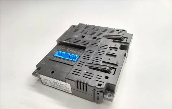 Fiat Grande Punto Engine control unit/module 51867602