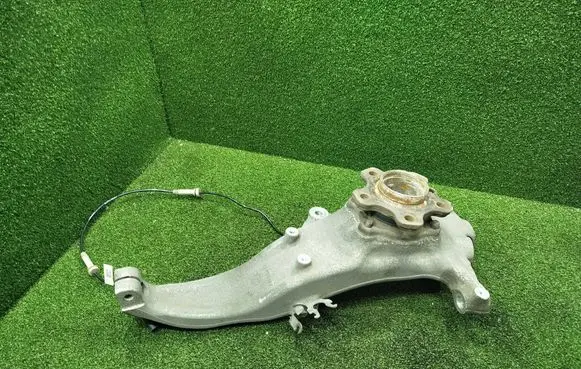 BMW 5 G30 G31 G38 Front wheel hub spindle knuckle 6979181 687463201