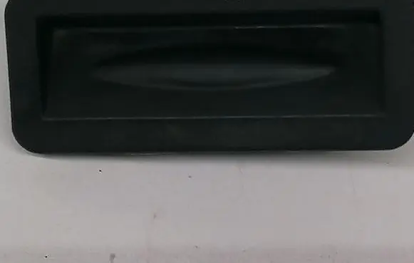 Tailgate opening switch