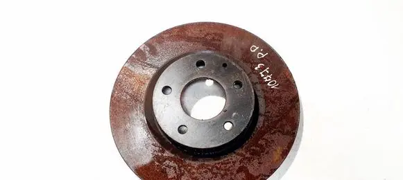 Mazda CX-30 Front brake disc ventiliuojamas