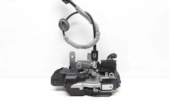 Volvo V40 Front door lock 31440391