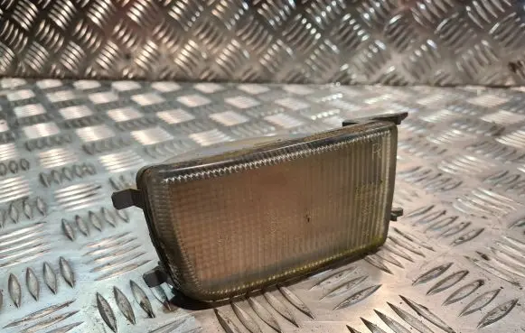 Volkswagen Vento Front indicator light 1H0953156A