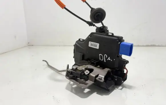 Audi A8 S8 D3 4E Front door lock 4E1837016