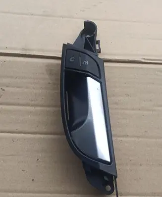 Audi Q7 4L Front door interior handle 4L0837019