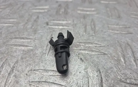 Nissan Juke I F15 Rear window washer spray nozzle 