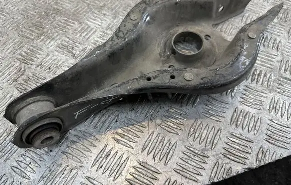BMW 1 F20 F21 Rear upper control arm/wishbone 6867540