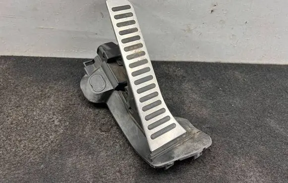 Audi TT TTS Mk2 Accelerator throttle pedal 1K2721503L 6PV00874510