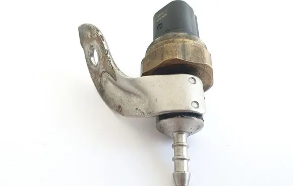 Fuel pressure sensor
