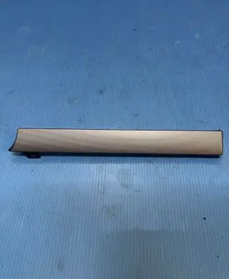 Dashboard glove box trim