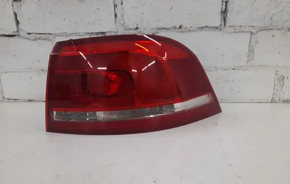 Volkswagen PASSAT B7 Rear/tail lights 3AF945096E
