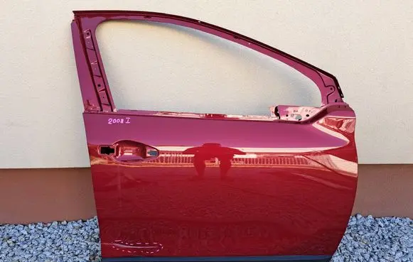 Peugeot 2008 I Front door