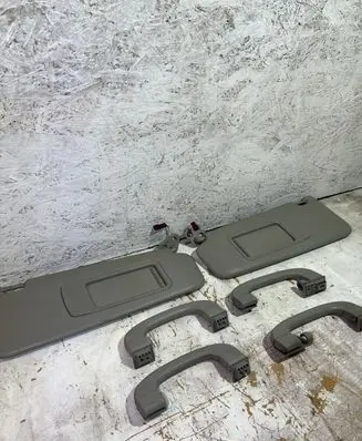 BMW 3 E90 E91 A set of handles for the ceiling 