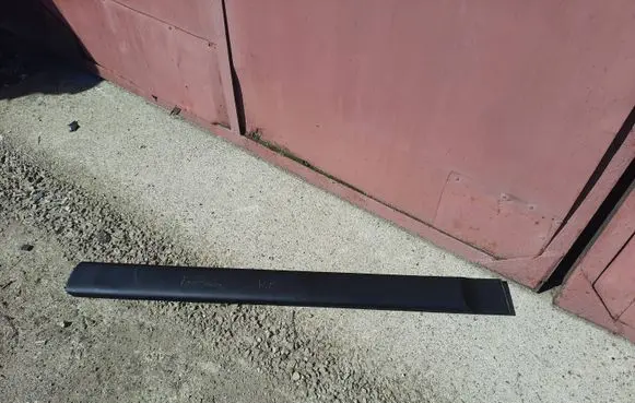 Peugeot Partner Front door trim (molding) 9620864677