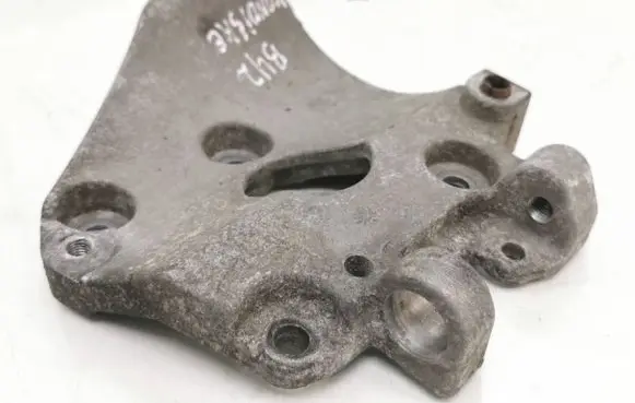 Volvo V40 A/C compressor mount bracket Av6q10k360aa