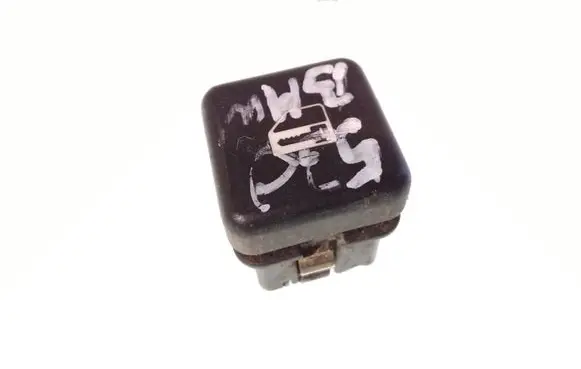 BMW 5 E39 Central locking switch button 8360828
