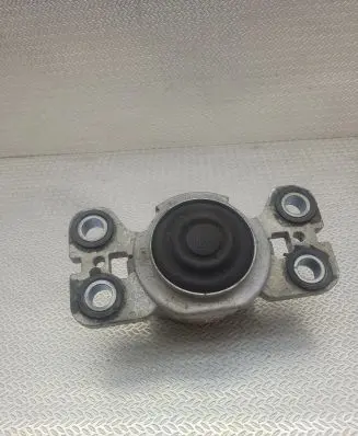 Volvo XC60 Engine mount bracket 31316875