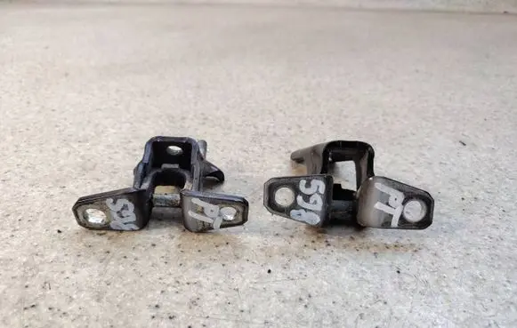 Mitsubishi Outlander Rear door hinge set