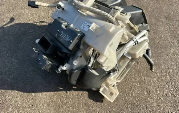 Toyota Prius (XW20) Interior heater climate box assembly 8705047100