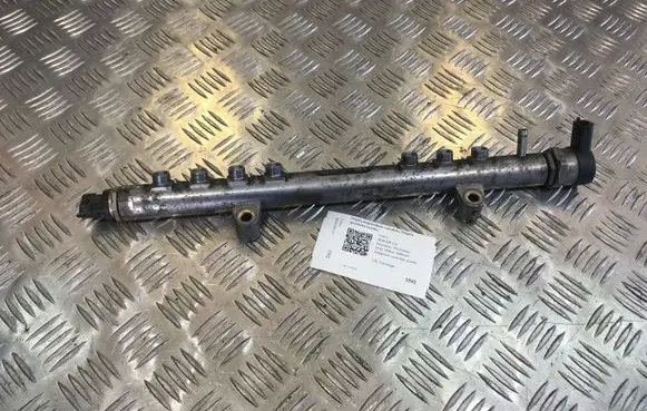 Volvo XC60 Fuel main line pipe 30777759