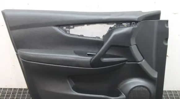 Nissan Qashqai Front door card panel trim 809234EA1A