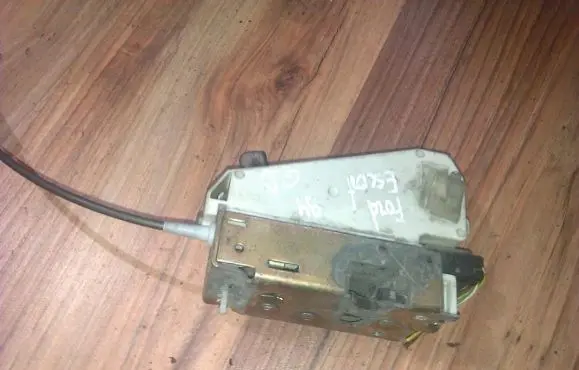 Ford Escort Rear door lock 93BG220A20BA