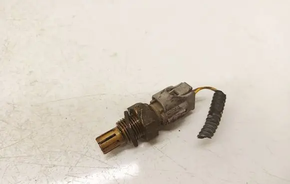Toyota RAV 4 (XA30) Intake air temperature sensor