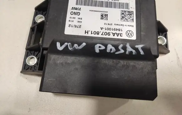 Volkswagen PASSAT B7 Hand brake control module 3AA907801H