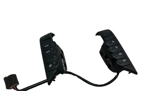 SsangYong Kyron Steering wheel buttons/switches MJ7H070063