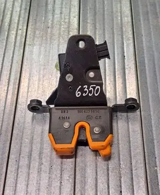 Skoda Octavia Mk1 (1U) Tailgate/trunk/boot lock/catch/latch 1U6827501C