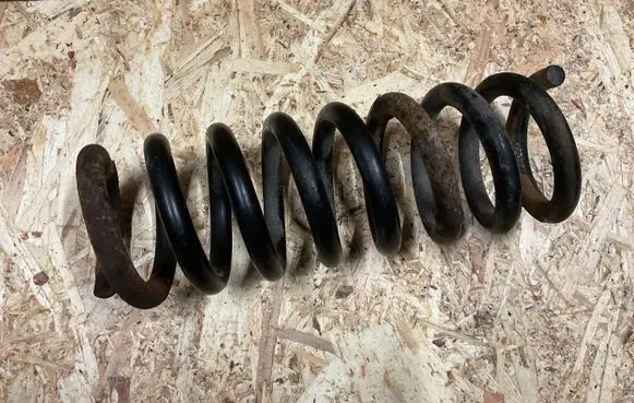 Mercedes-Benz C W203 Rear coil spring