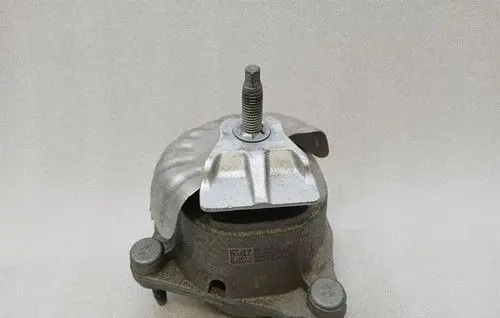 Chevrolet Corvette C8 Gearbox mount 84675416