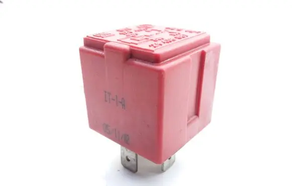 Saab 9-3 Ver2 Hazard warning light relay 24438887