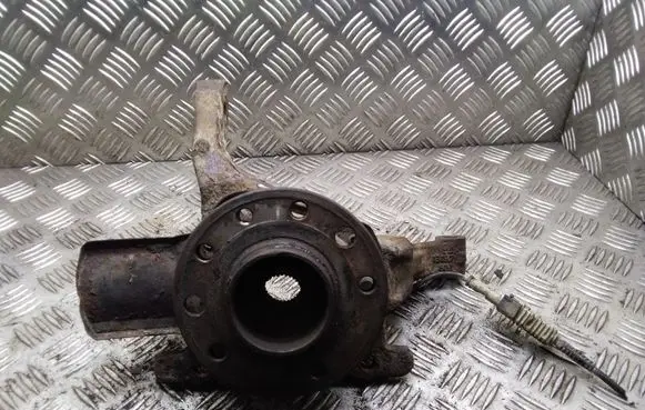 Opel Zafira B Front wheel hub