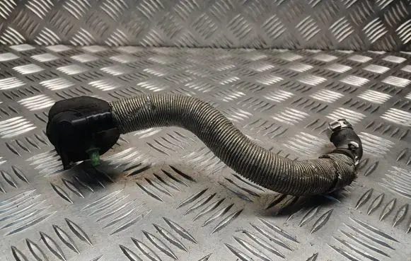 Audi A6 S6 C5 4B Vacuum line/pipe/hose 8D0611743B