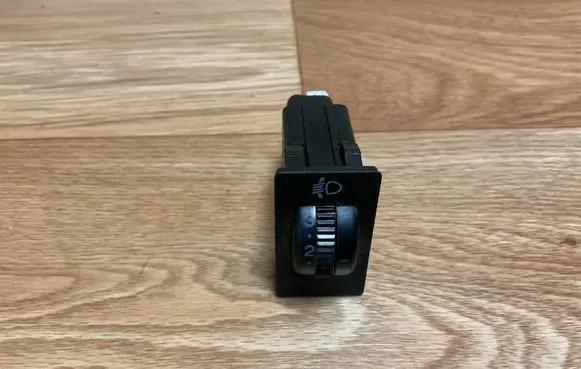 Toyota Avensis T250 Headlight level height control switch 8415205050 37166