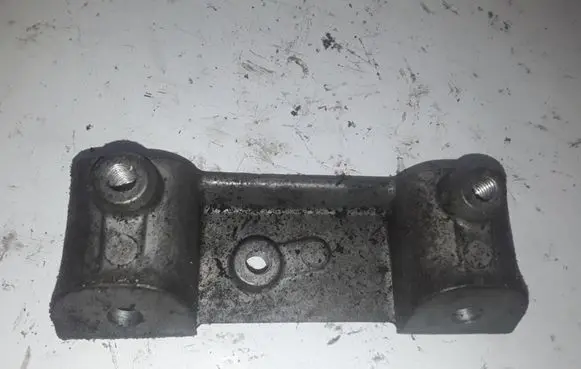 Land Rover Discovery 3 - LR3 Fuel pump bracket 4R8Q9W276AB AISI8CU3 DO4YA