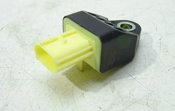 Lexus RC Airbag deployment crash/impact sensor 89831-12040