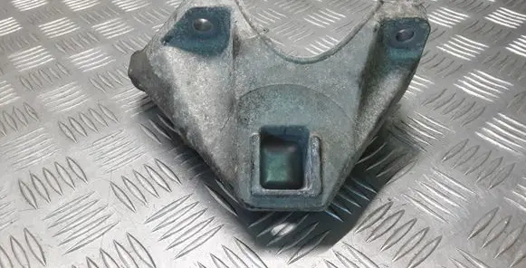 BMW 7 F01 F02 F03 F04 Engine mounting bracket 8777628