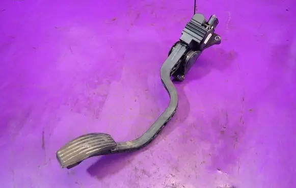 Fiat Doblo Accelerator throttle pedal 46778586
