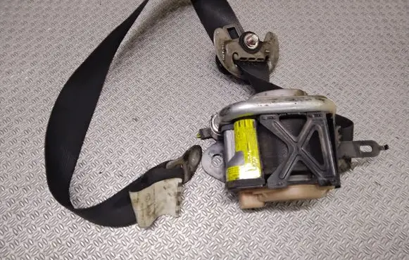Mitsubishi Grandis Front seatbelt C9095HLS