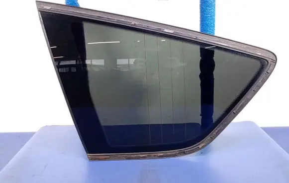Rear side window