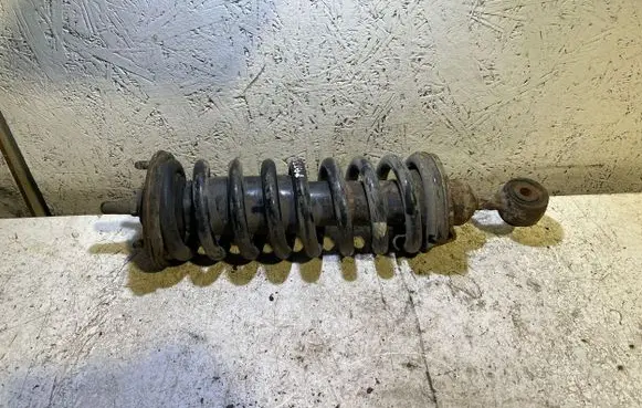Nissan Pathfinder R51 Front shock absorber/damper