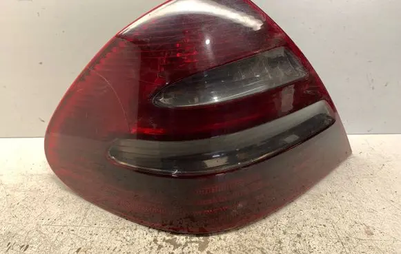 Mercedes-Benz E W211 Rear/tail lights 334007 A2118200354
