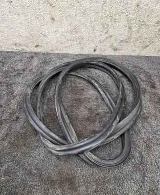 Mercedes-Benz GLC C254 Loading door rubber seal (on body) A2547402200