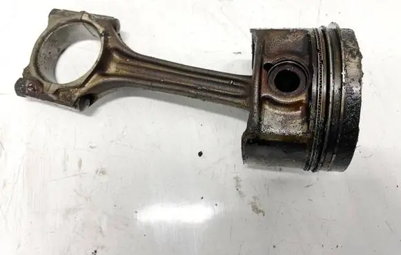 Audi A4 S4 B5 8D Piston with connecting rod