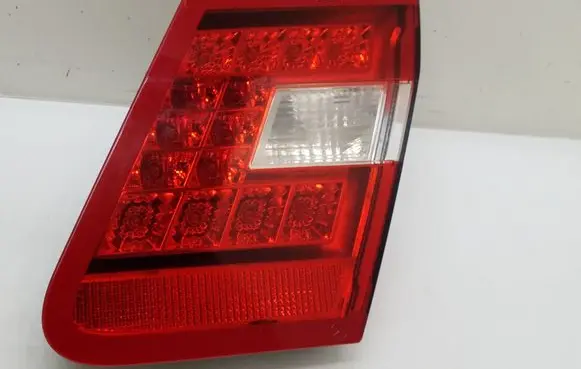 Mercedes-Benz E W212 Tailgate rear/tail lights A2128200864